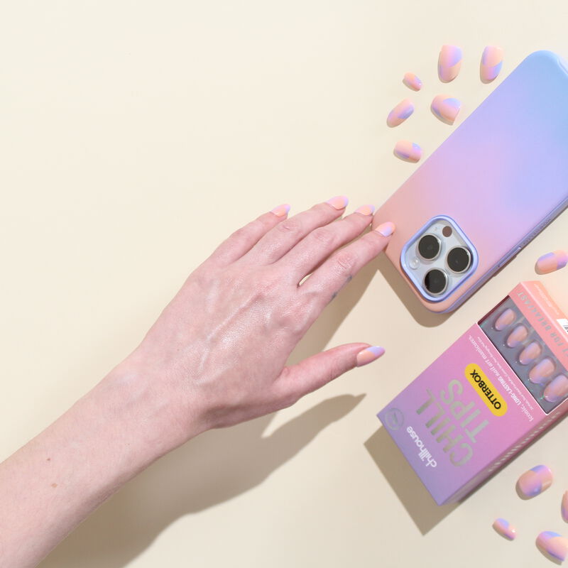 product image 4 - OtterBox x Chillhouse Peach and Purple Ombre Nail Set Sorbet for Breakfast
