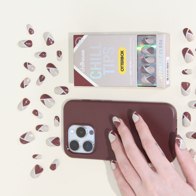 product image 4 - OtterBox x Chillhouse Chocolate and Cream Nail Set Cutting It Close